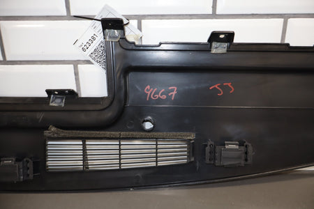 2003-2007 Hummer H2- Dash Upper Defroster Vent 15142915