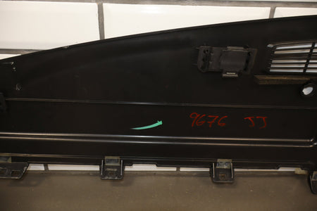 2003-2007 Hummer H2- Dash Upper Defroster Vent 15142915