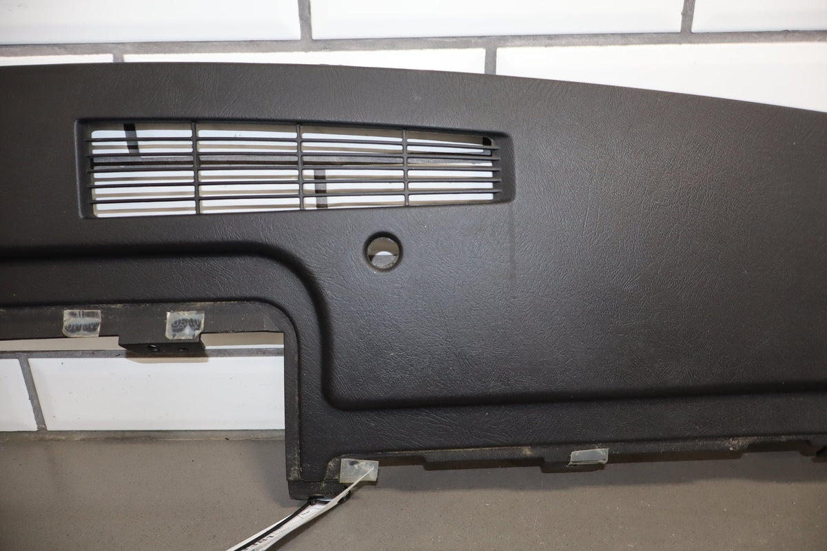 2003-2007 Hummer H2- Dash Upper Defroster Vent 15142915