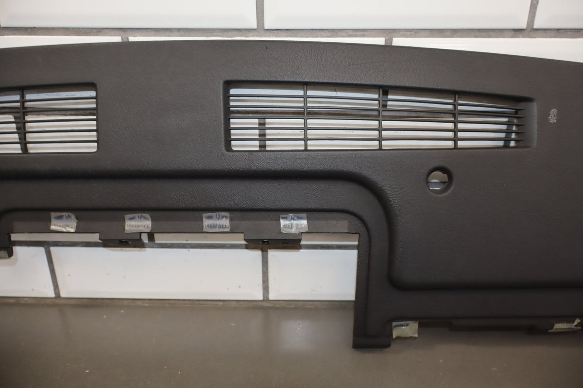 2003-2007 Hummer H2- Dash Upper Defroster Vent 15142915