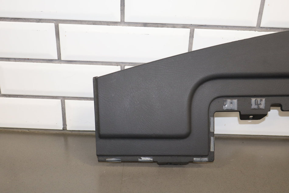 2003-2007 Hummer H2- Dash Upper Defroster Vent 15142915