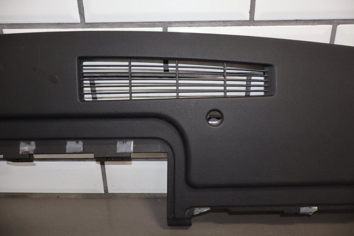 2003-2007 Hummer H2- Dash Upper Defroster Vent 15142915