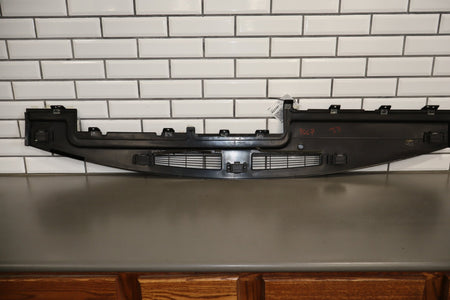 2003-2007 Hummer H2- Dash Upper Defroster Vent 15142915