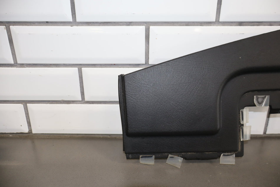 2003-2007 Hummer H2- Dash Upper Defroster Vent 15142915