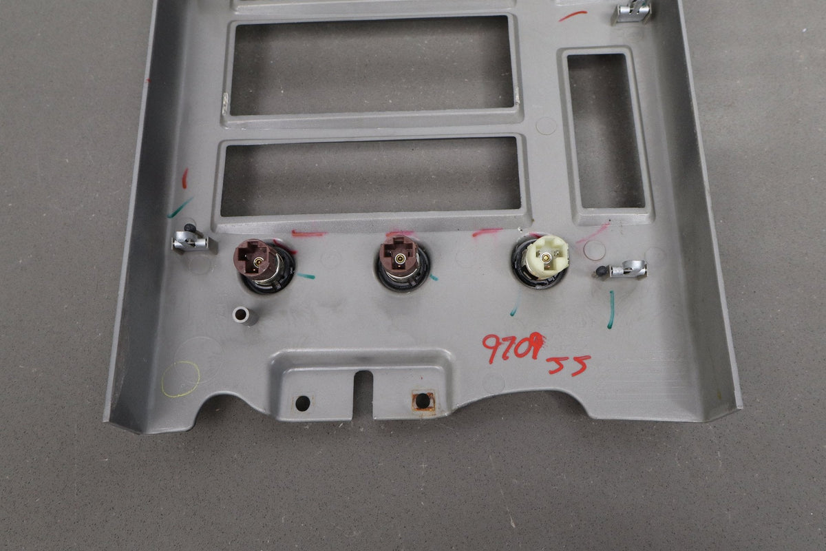 2003-2007 Hummer H2 - Dashboard Radio Bezel W/ Vents 19331602