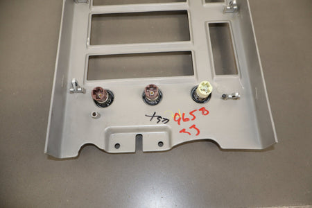 2003-2007 Hummer H2- Dashboard Radio Bezel W/ Vents 19331602