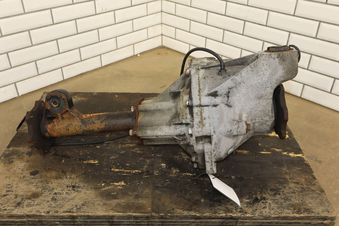 2003 - 2007 Hummer H2 Differential Carrier Assembly 25819234 162559 Miles