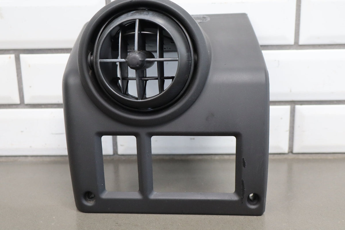 2003-2007 Hummer H2 - Driver Left Dash Air Vent 10358034