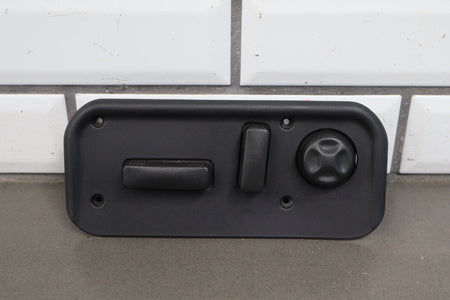 2003-2007 Hummer H2 - Driver Left Power Seat Adjuster Switch W/ Bezel 88942385