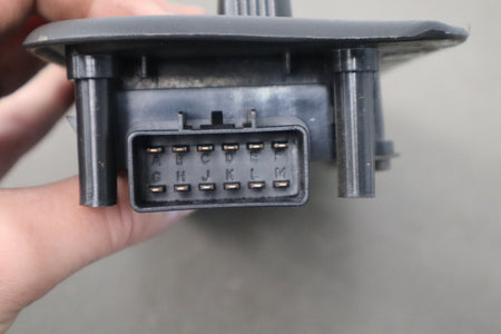 2003-2007 Hummer H2 - Driver Left Power Seat Adjuster Switch W/ Bezel 88942385
