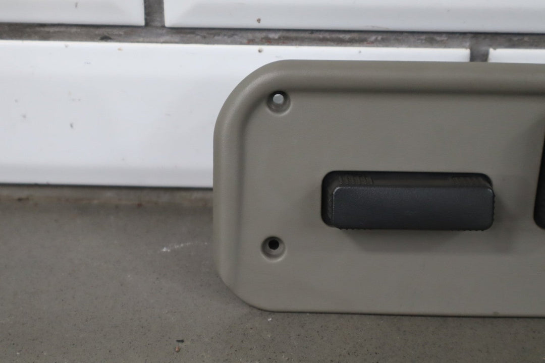 2003 - 2007 Hummer H2 - Driver Left Power Seat Adjuster Switch W/ Bezel 88942385