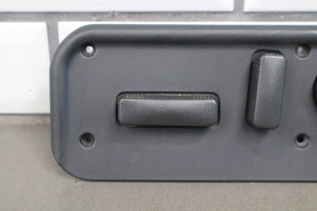 2003-2007 Hummer H2 - Driver Left Power Seat Adjuster Switch W/ Bezel 88942385