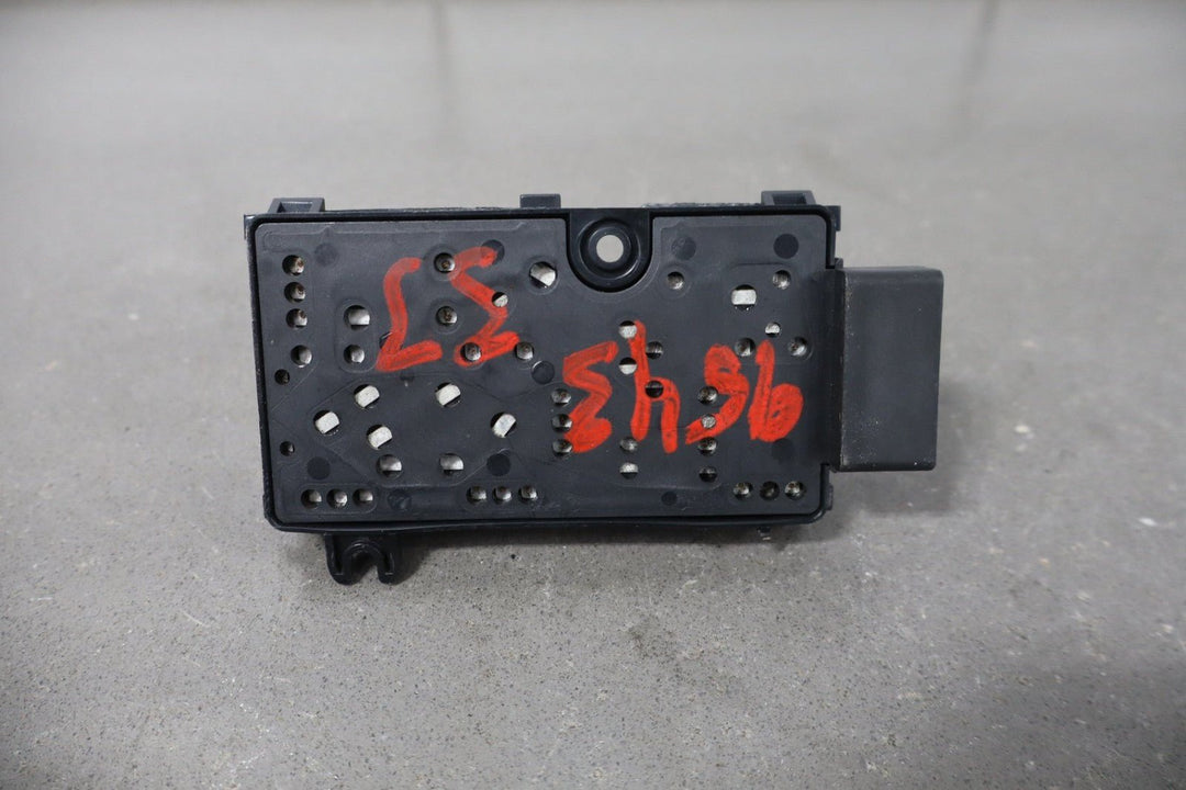 2003 - 2007 Hummer H2 - Driver Left Power Seat Adjuster Switch W/ Bezel 88942385