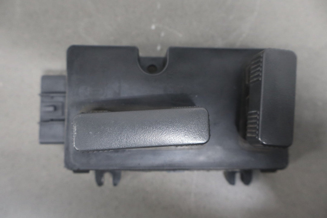 2003 - 2007 Hummer H2 - Driver Left Power Seat Adjuster Switch W/ Bezel 88942385