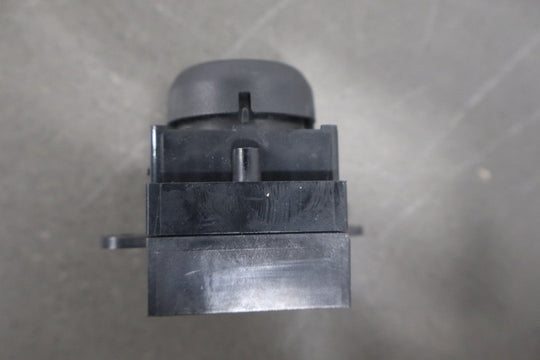 2003 - 2007 Hummer H2 - Driver Left Power Seat Adjuster Switch W/ Bezel 88942385