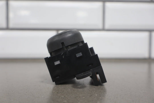 2003 - 2007 Hummer H2 - Driver Left Power Seat Adjuster Switch W/ Bezel 88942385