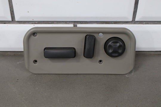 2003 - 2007 Hummer H2 - Driver Left Power Seat Adjuster Switch W/ Bezel 88942385