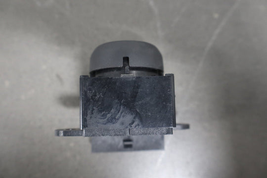 2003 - 2007 Hummer H2 - Driver Left Power Seat Adjuster Switch W/ Bezel 88942385