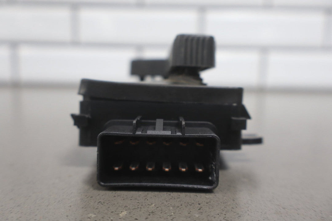 2003 - 2007 Hummer H2 - Driver Left Power Seat Adjuster Switch W/ Bezel 88942385
