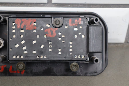 2003-2007 Hummer H2 - Driver Left Power Seat Adjuster Switch W/ Bezel 88942385