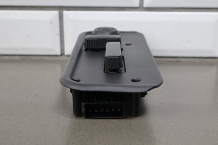 2003-2007 Hummer H2 - Driver Left Power Seat Adjuster Switch W/ Bezel 88942385