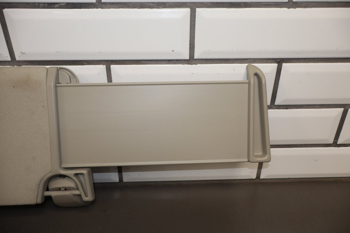 2003-2007 Hummer H2 Driver Sun Visor 15938026 OEM