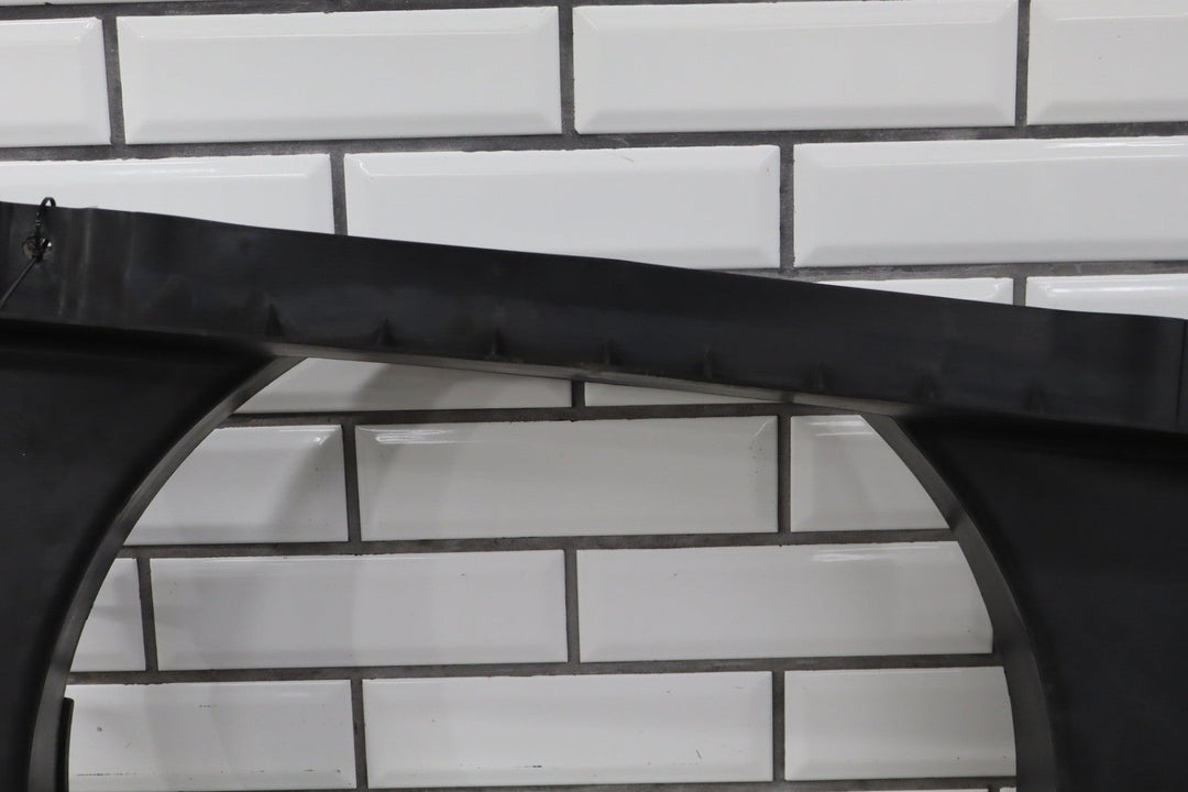 2003 - 2007 Hummer H2 Fan Shroud OEM *Cracked*