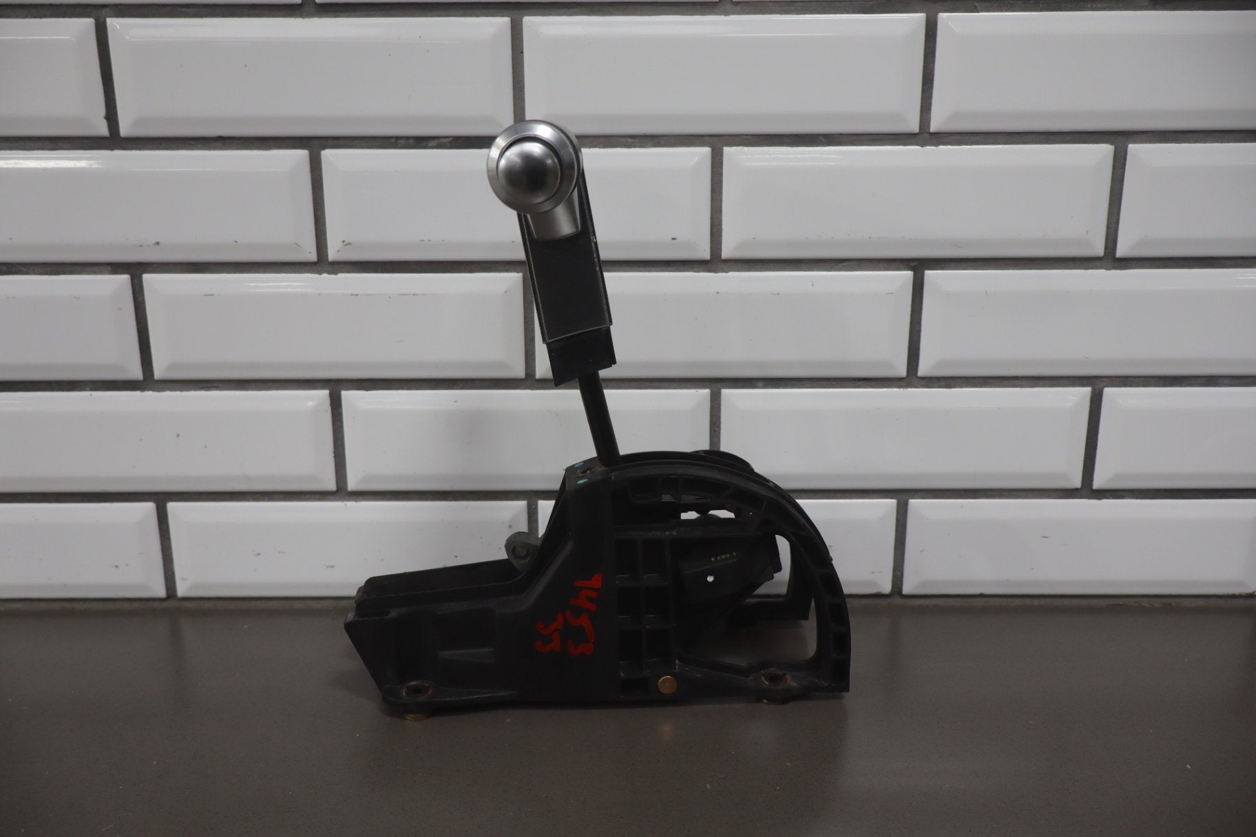 2003-2007 Hummer H2- Floor Shifter With Luxury Shift Knob