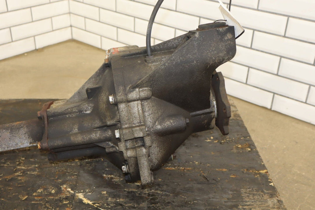 2003 - 2007 Hummer H2 Front Carrier Assembly 4.10 Ratio PN:25819234 211374 Miles