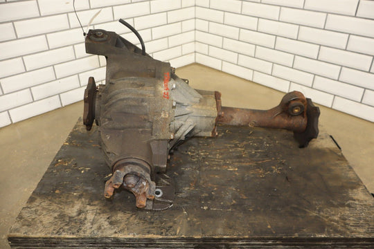 2003 - 2007 Hummer H2 Front Carrier Assembly 4.10 Ratio PN:25819234 211374 Miles