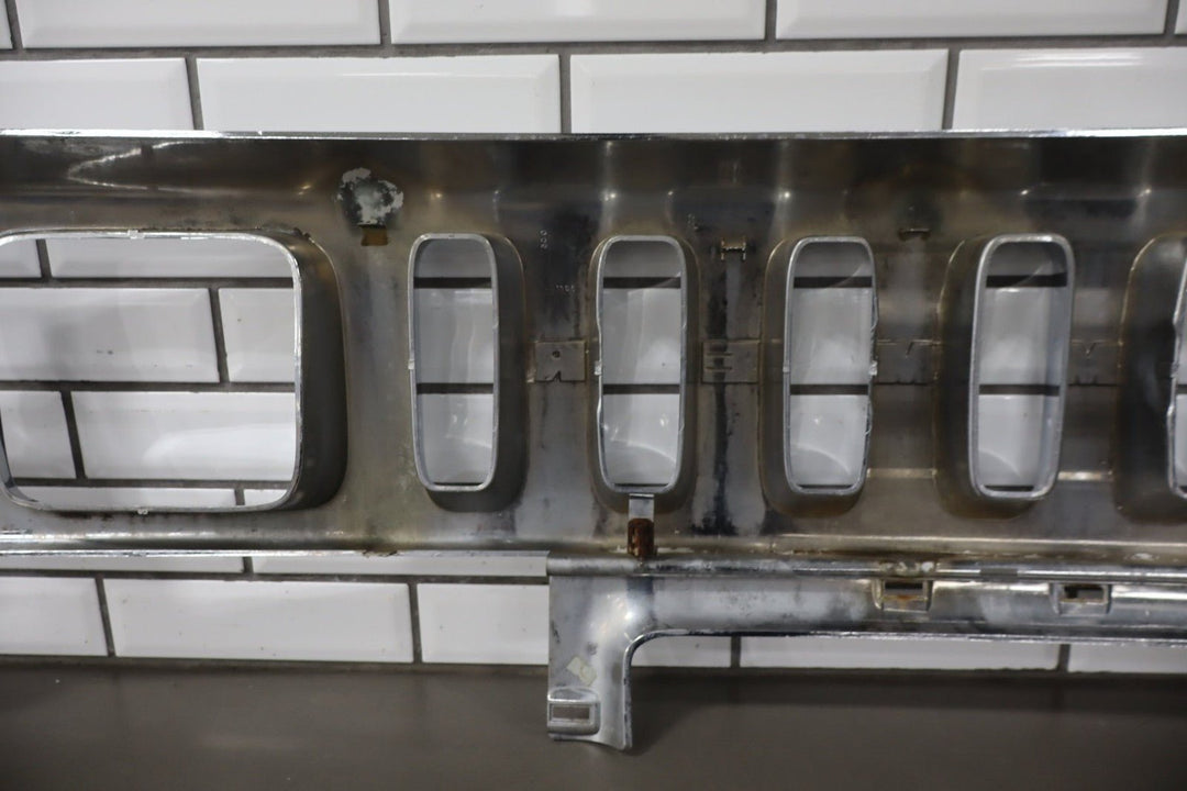 2003 - 2007 Hummer H2 Front Chrome Grille 15777617 OEM