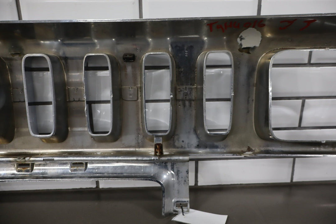 2003 - 2007 Hummer H2 Front Chrome Grille 15777617 OEM