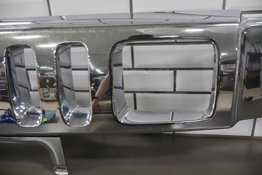 2003 - 2007 Hummer H2 Front Chrome Grille 15777617 OEM