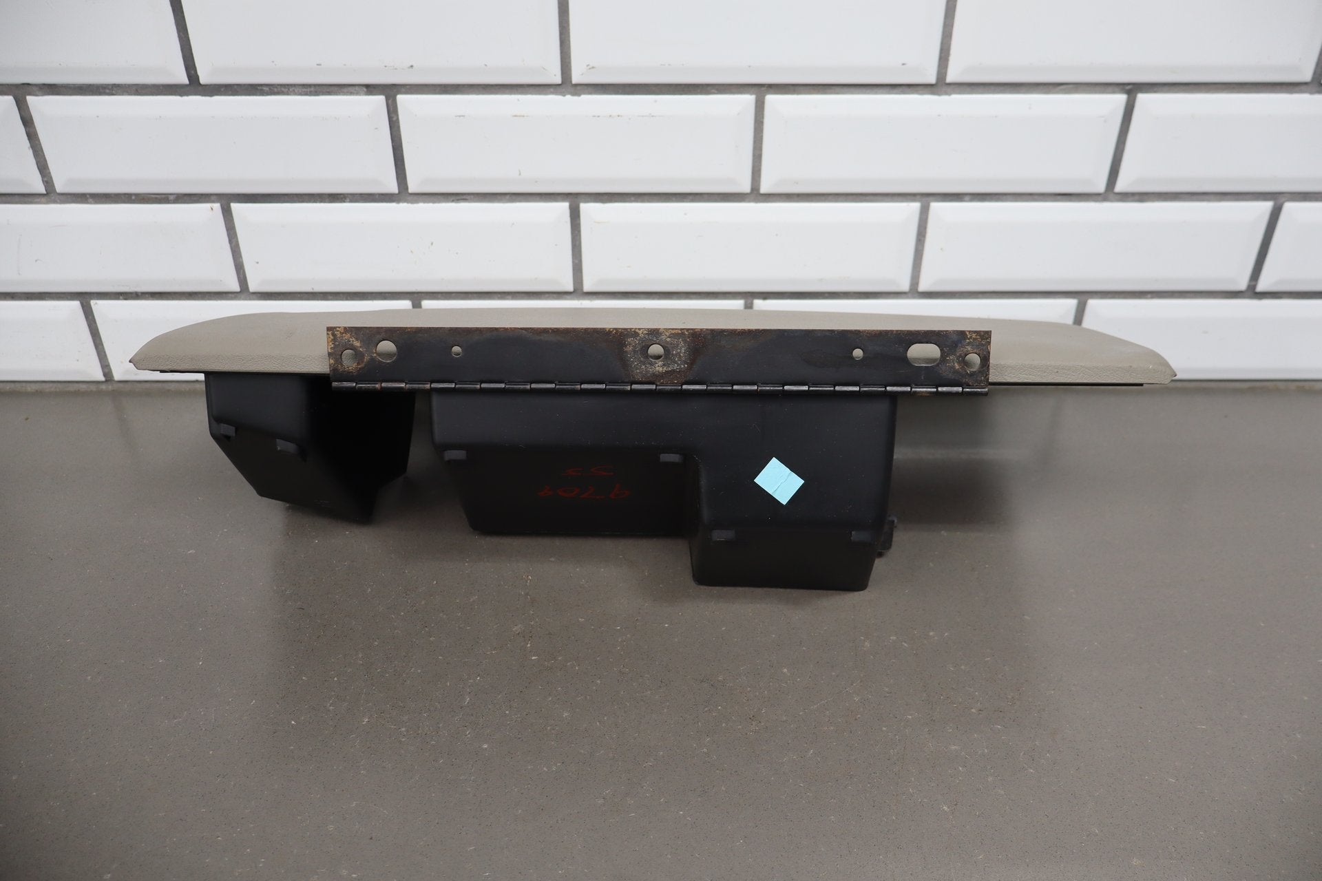 2003-2007 Hummer H2 - Glove Box