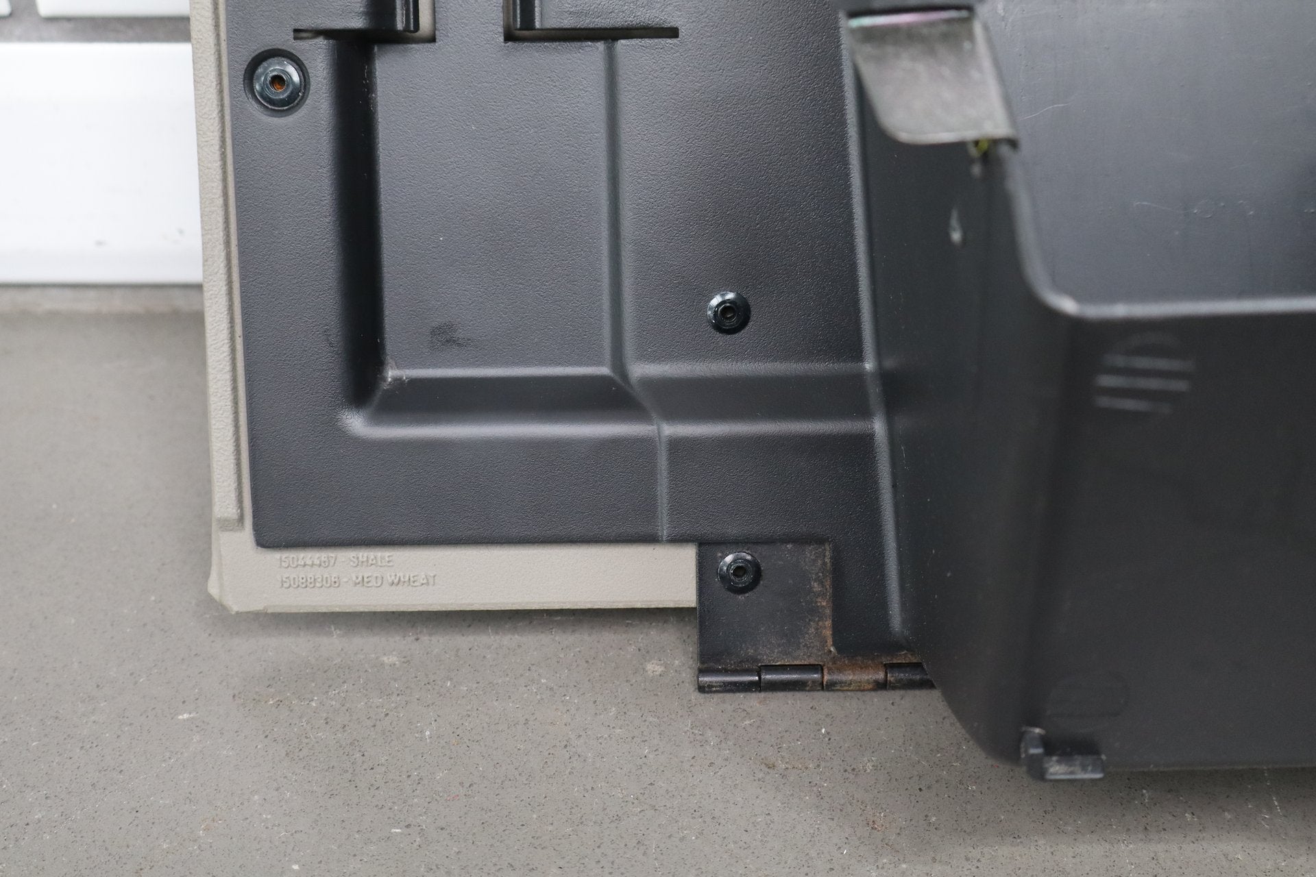 2003-2007 Hummer H2 - Glove Box