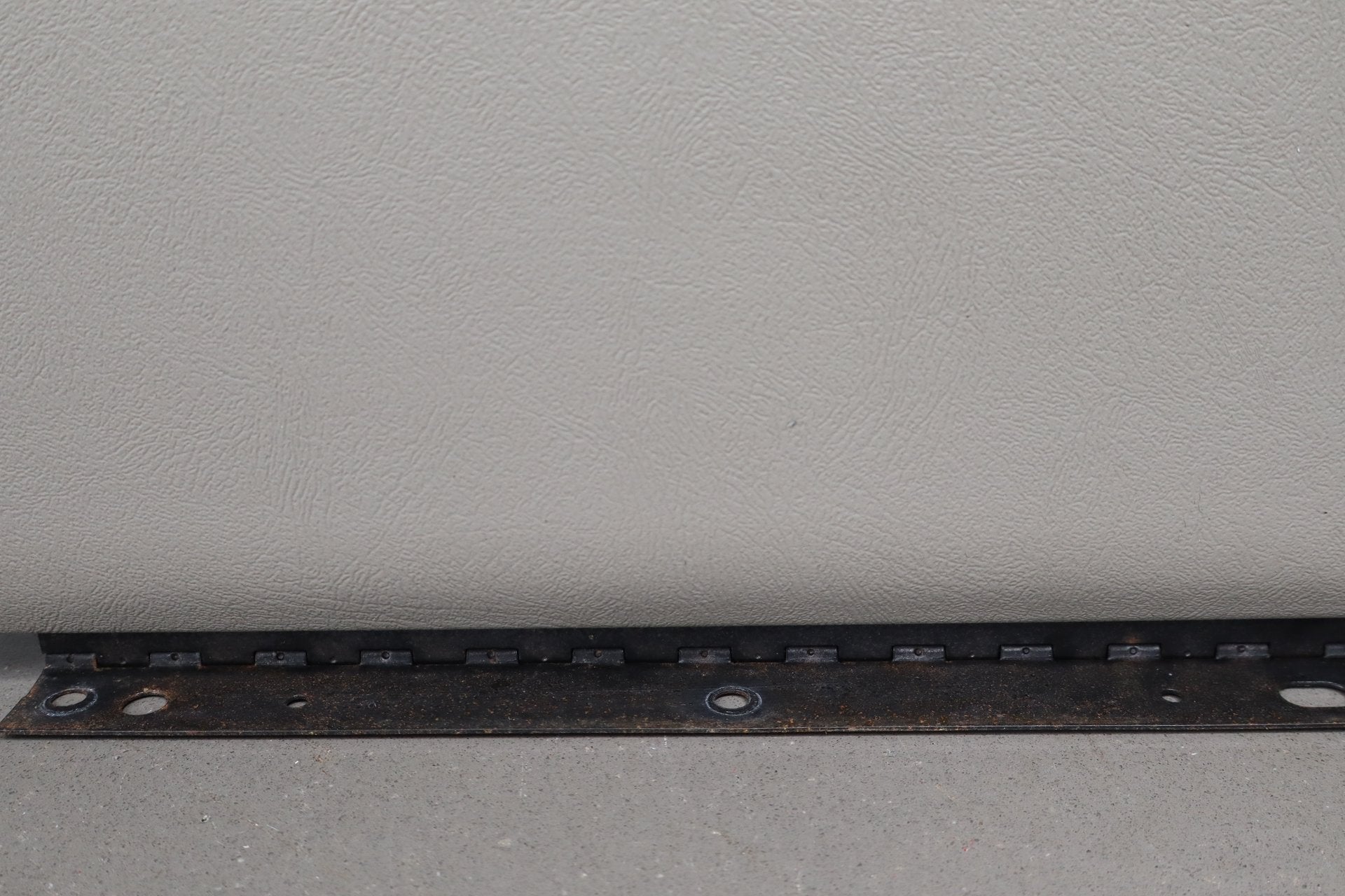 2003-2007 Hummer H2 - Glove Box