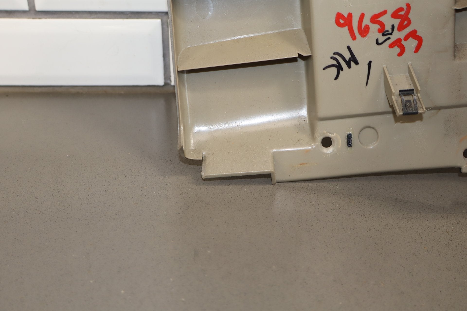 2003-2007 Hummer H2- Glove Box Wheat 502