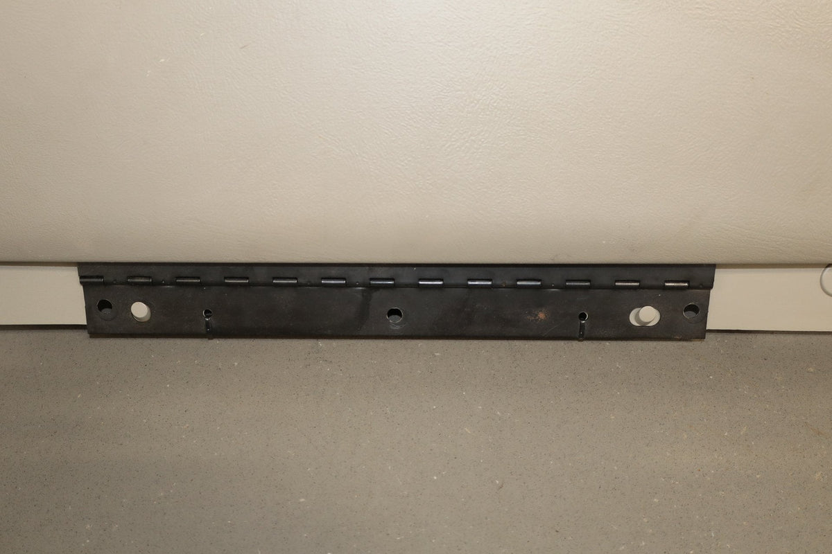 2003-2007 Hummer H2- Glove Box Wheat 502