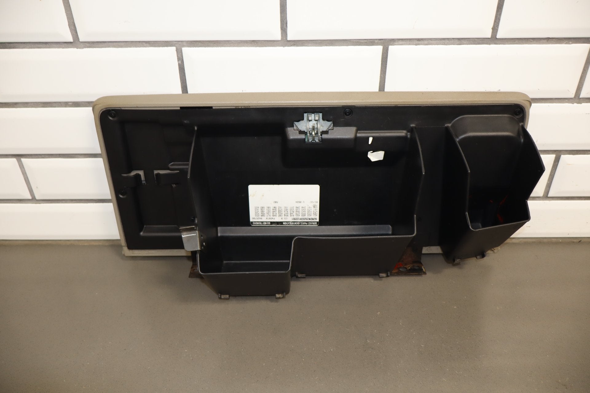2003-2007 Hummer H2- Glove Box Wheat 502