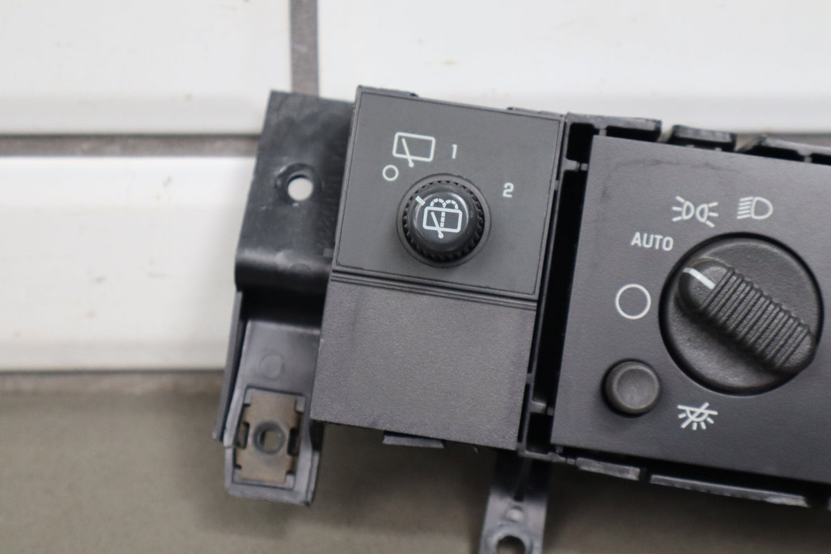 2003-2007 Hummer H2 Headlight Switch W/ Mount Panel