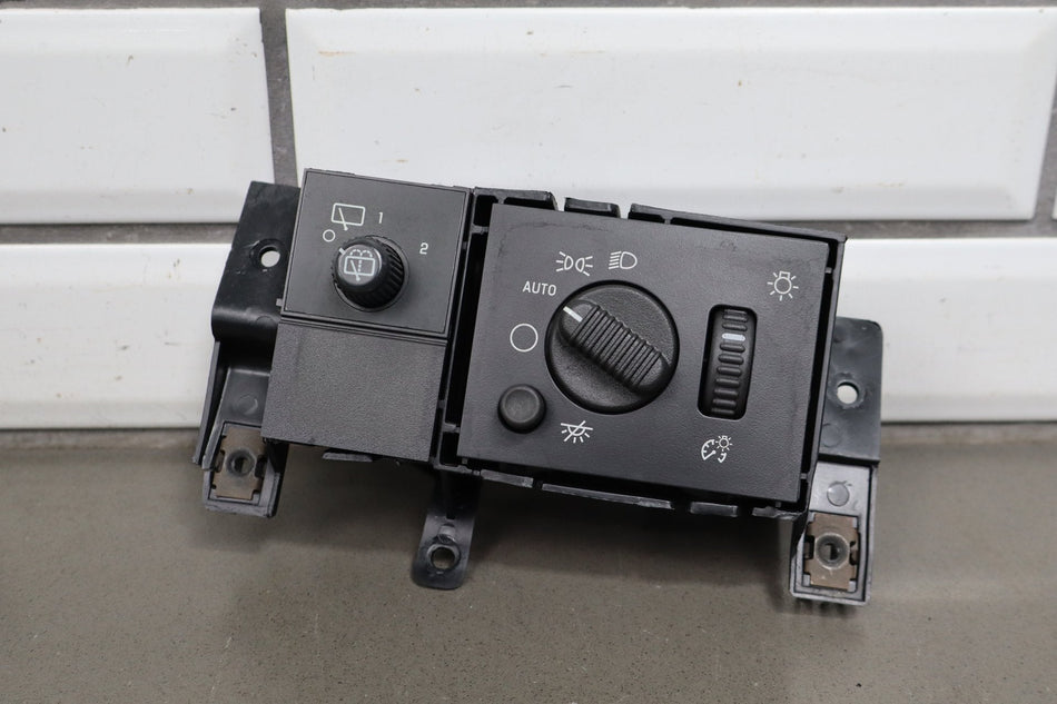 2003-2007 Hummer H2 Headlight Switch W/ Mount Panel