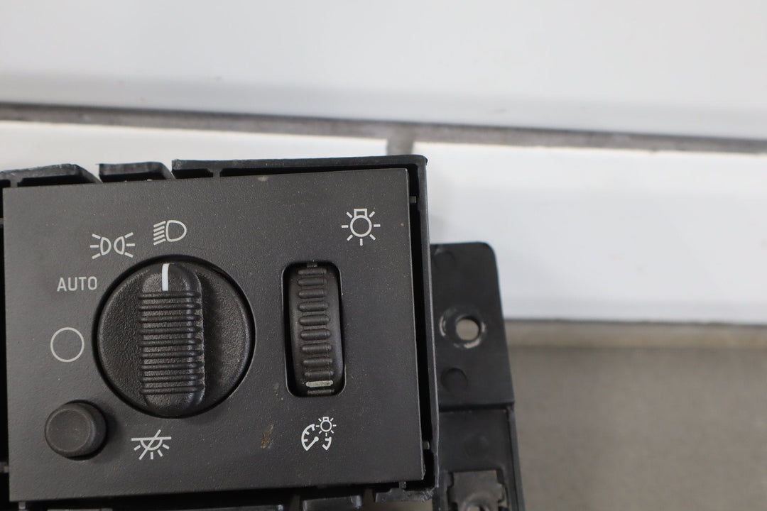 2003 - 2007 Hummer H2 Headlight Switch W/ Mount Panel