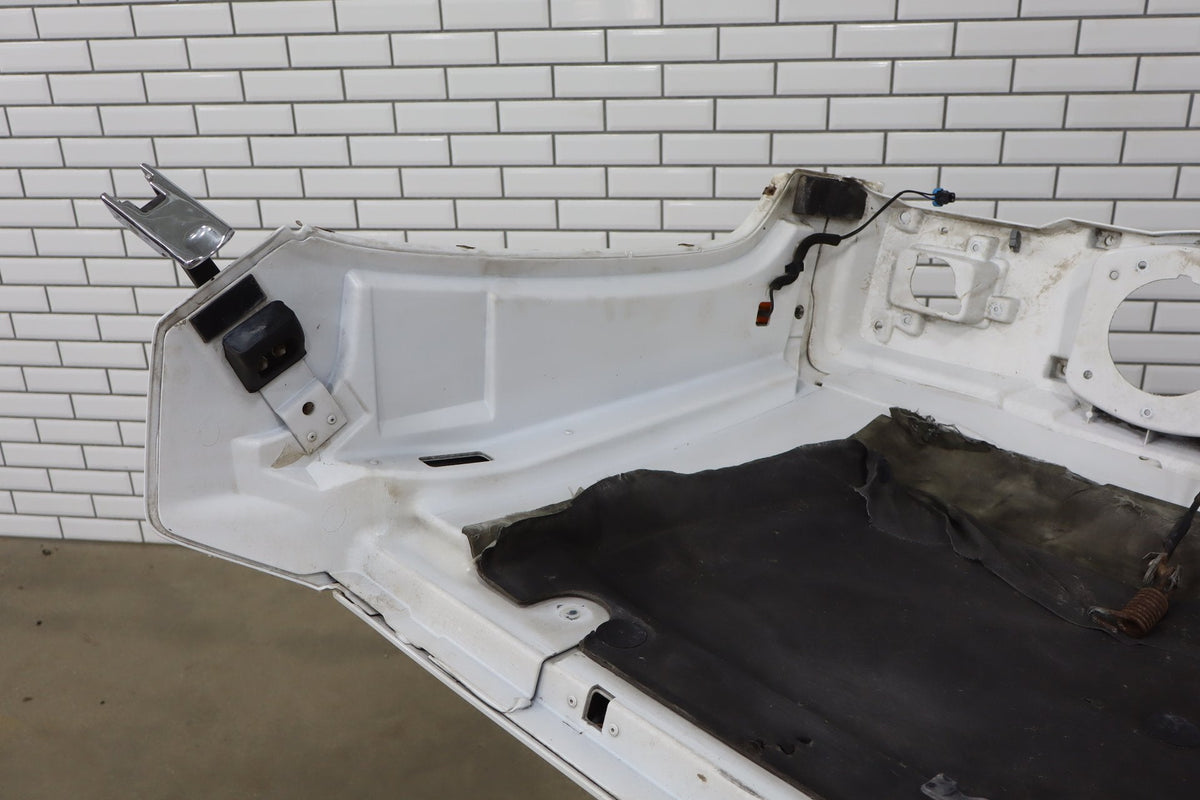 2003-2007 Hummer H2 Hood Olympic White 50 15927860