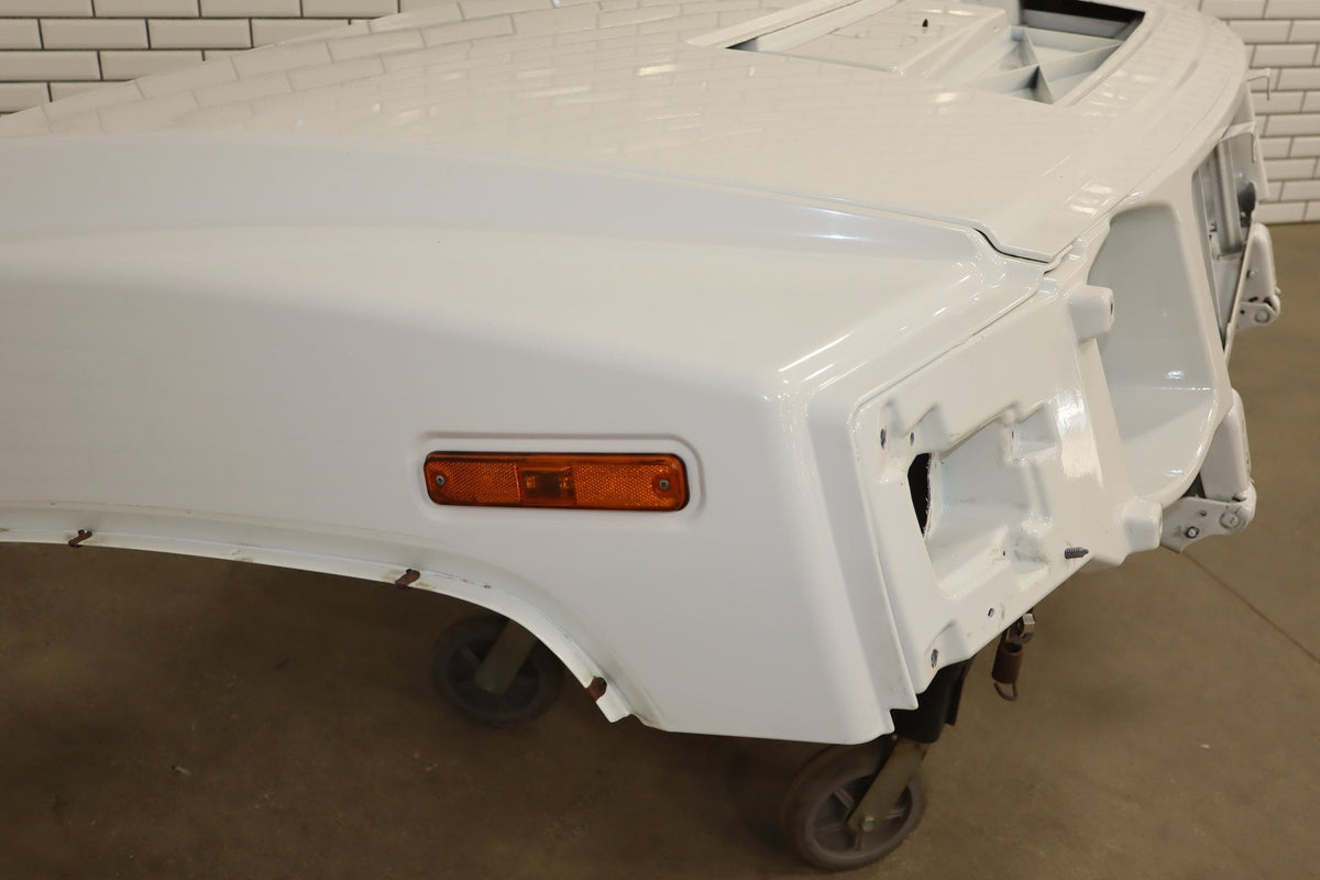 2003-2007 Hummer H2 Hood Olympic White 50 15927860