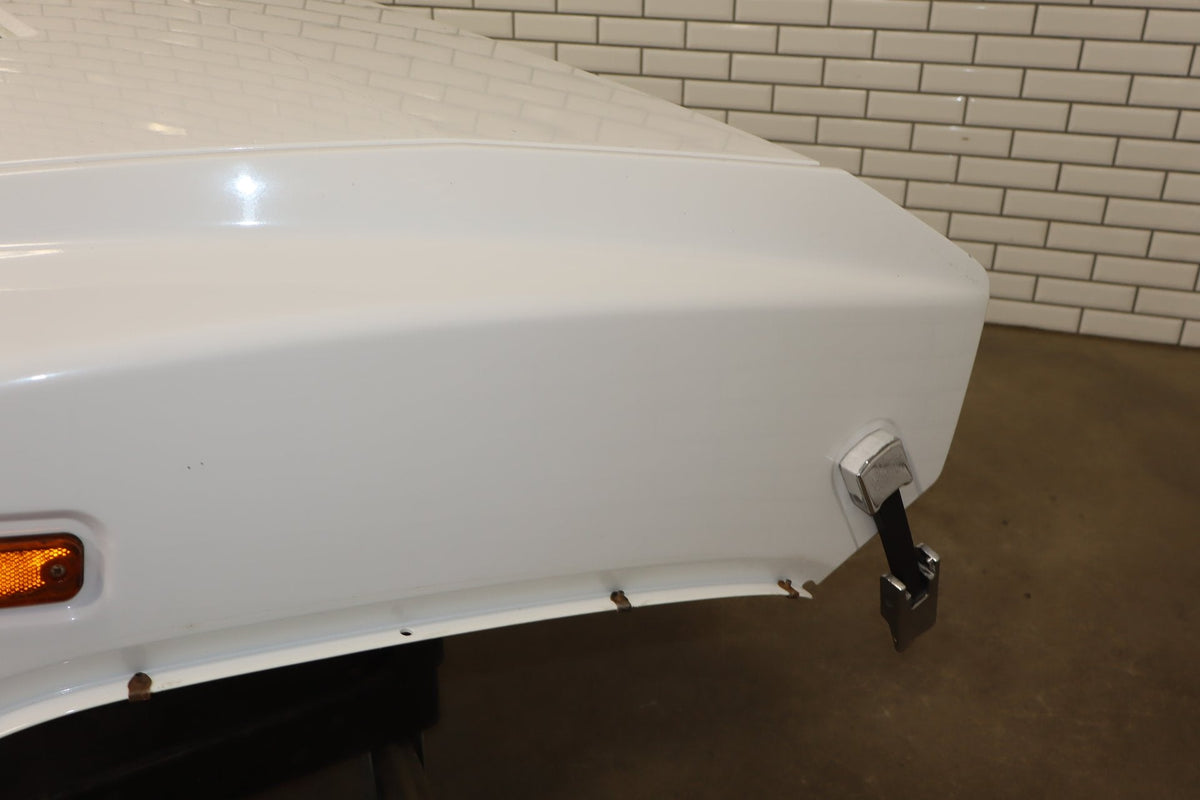 2003-2007 Hummer H2 Hood Olympic White 50 15927860