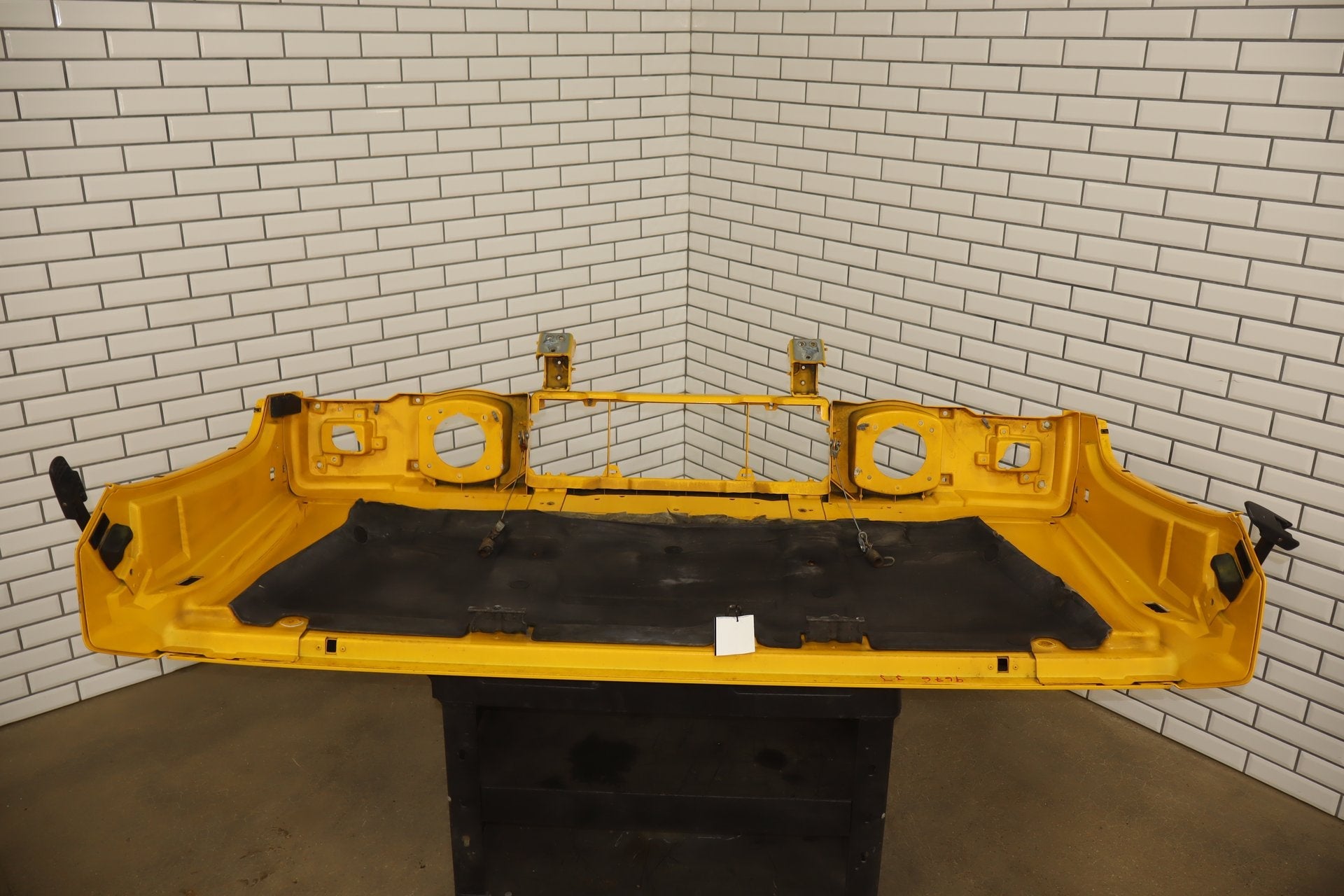 2003-2007 Hummer H2 Hood Yellow 41 15927860
