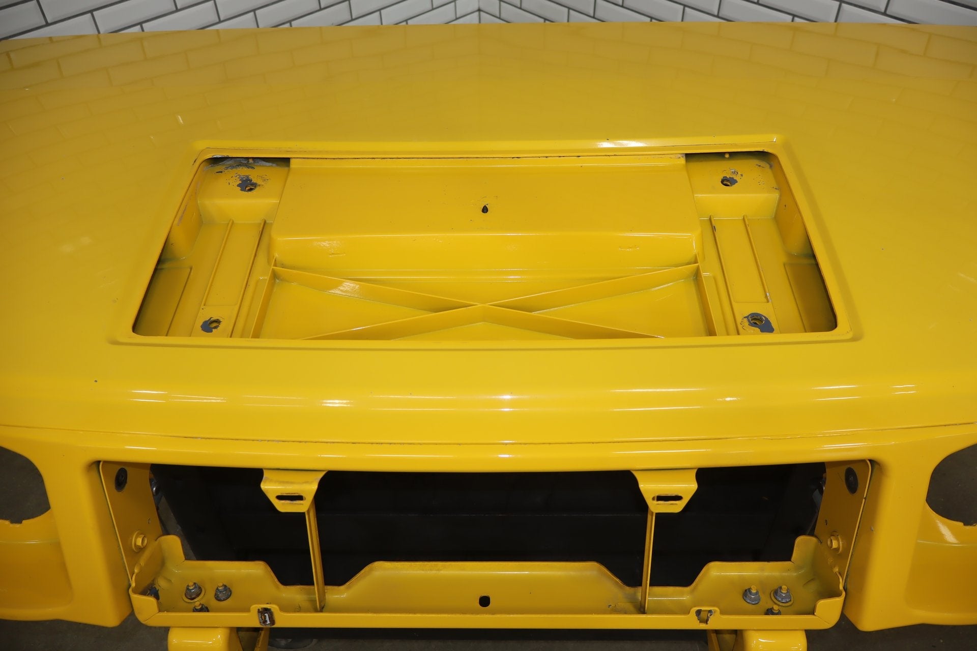 2003-2007 Hummer H2 Hood Yellow 41 15927860