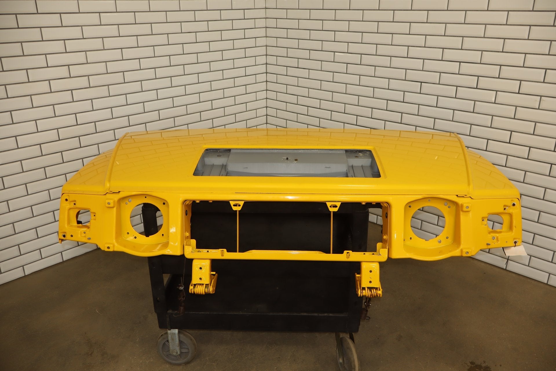 2003-2007 Hummer H2 Hood Yellow 43 15927860