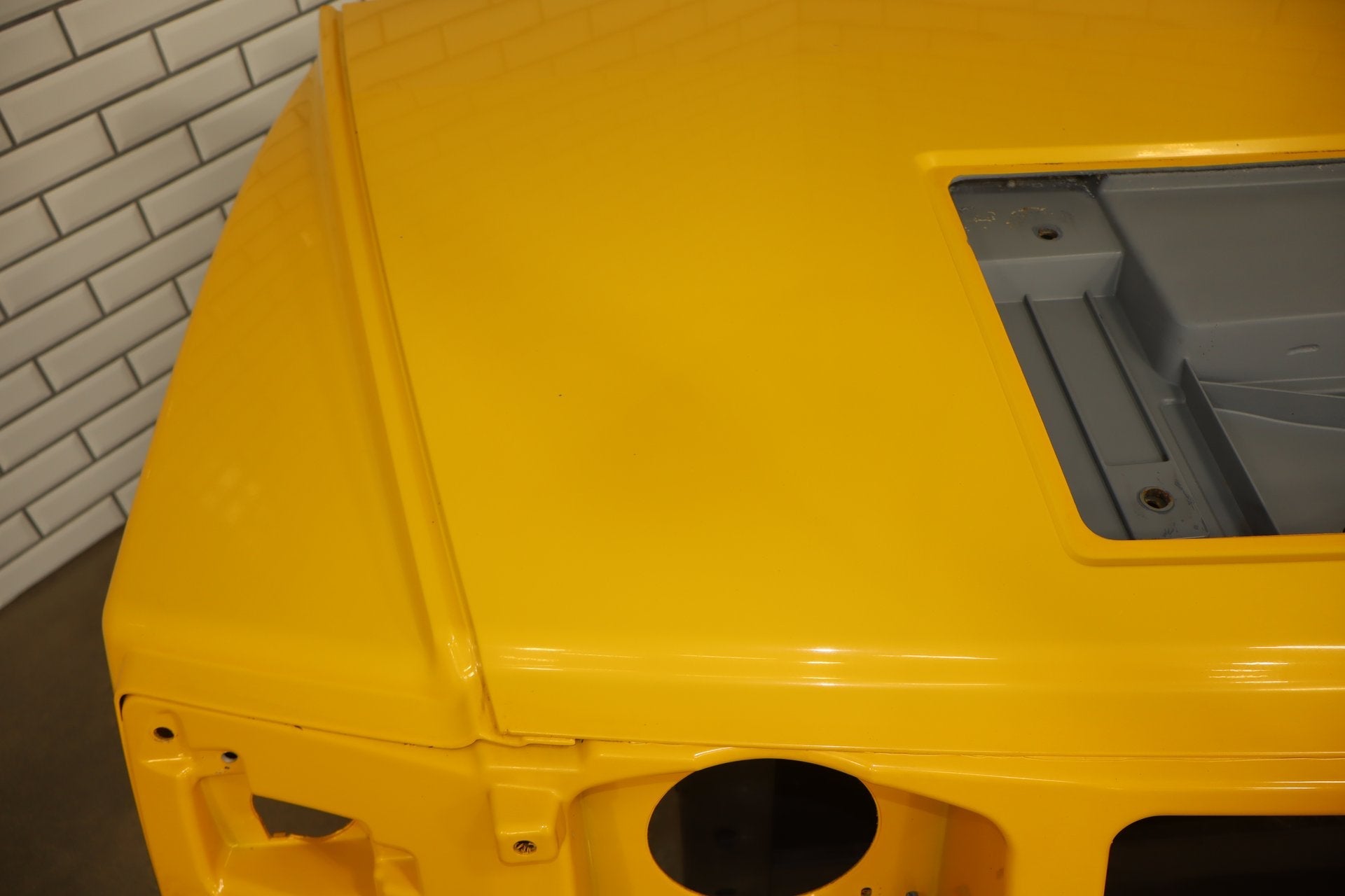 2003-2007 Hummer H2 Hood Yellow 43 15927860