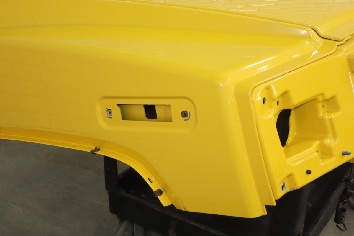 2003-2007 Hummer H2 Hood Yellow 43 15927860